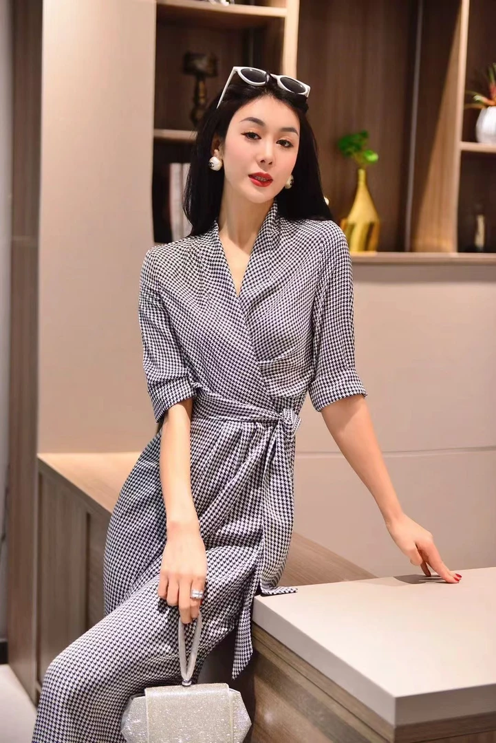 千鸟格显瘦系带连衣裙