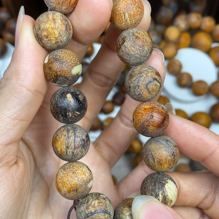 贡木手串/手链手串瑕疵的