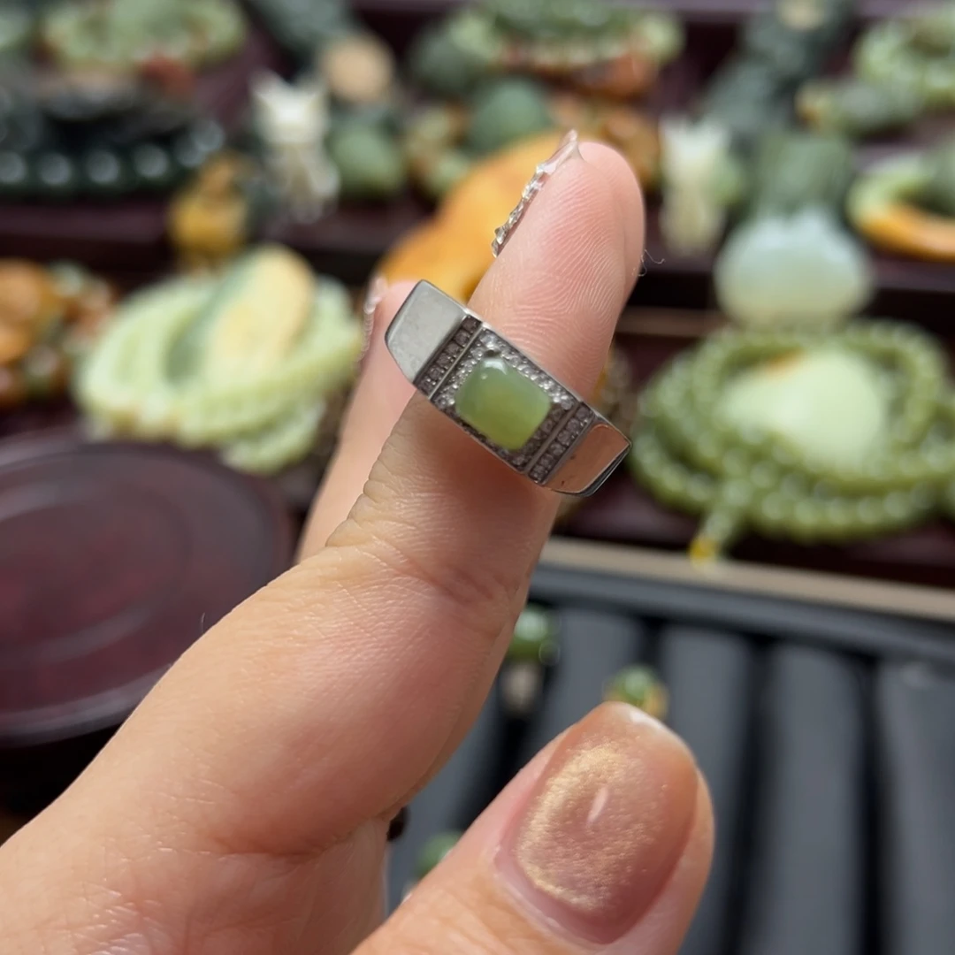 和田玉未镶嵌珠宝奇石