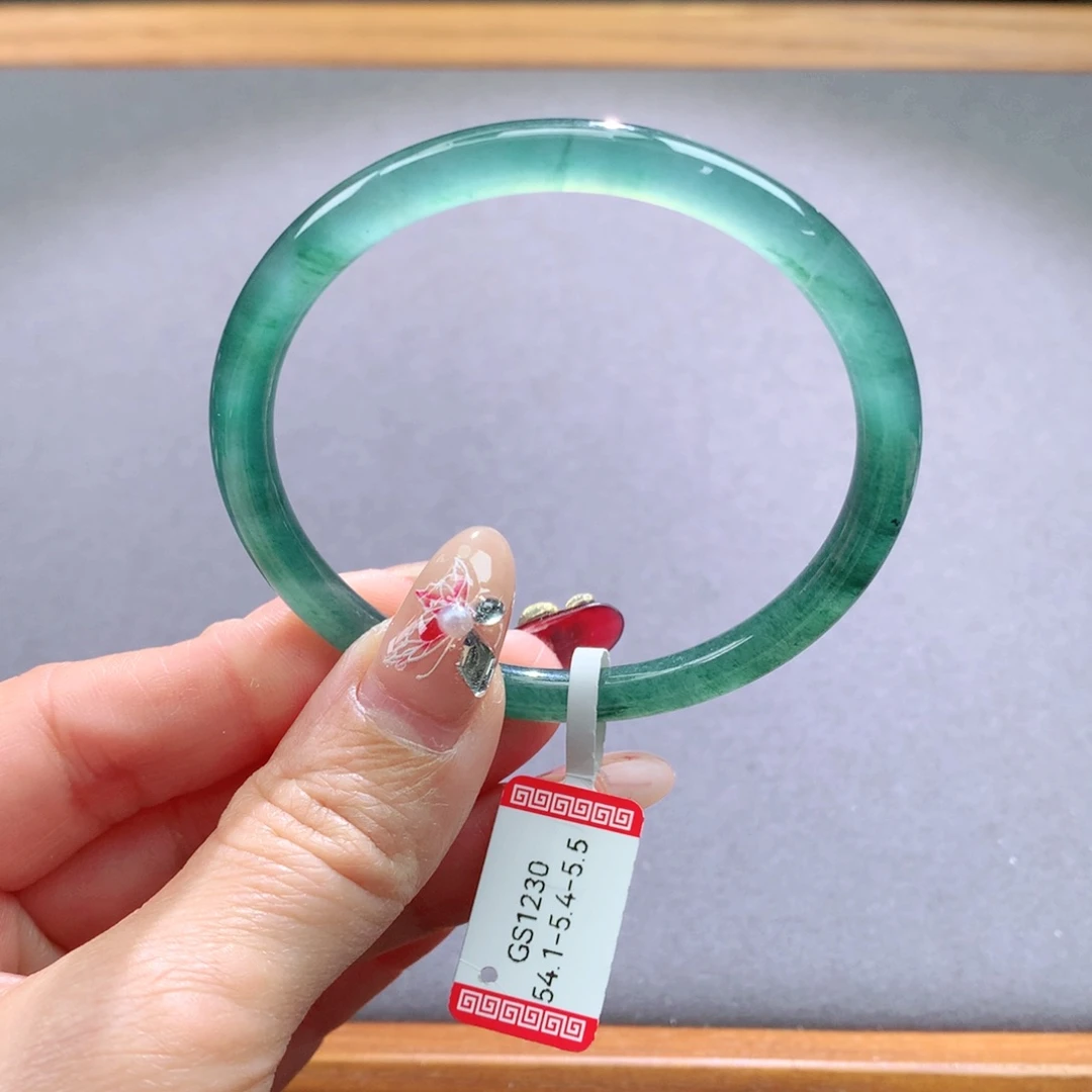 翡翠手镯未镶嵌天然翡翠手镯叮当镯