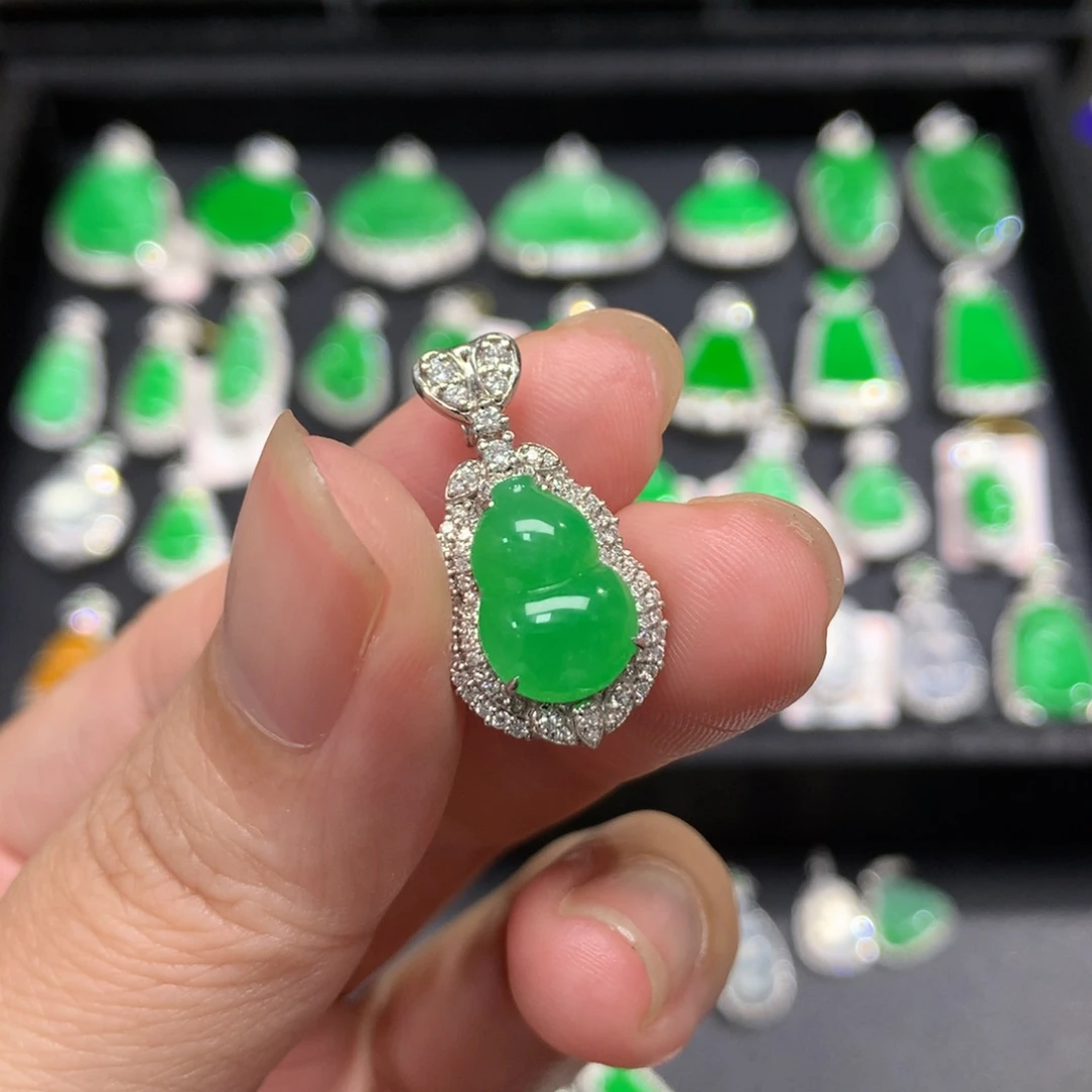 吊坠(不含链)18K金镶嵌翡翠