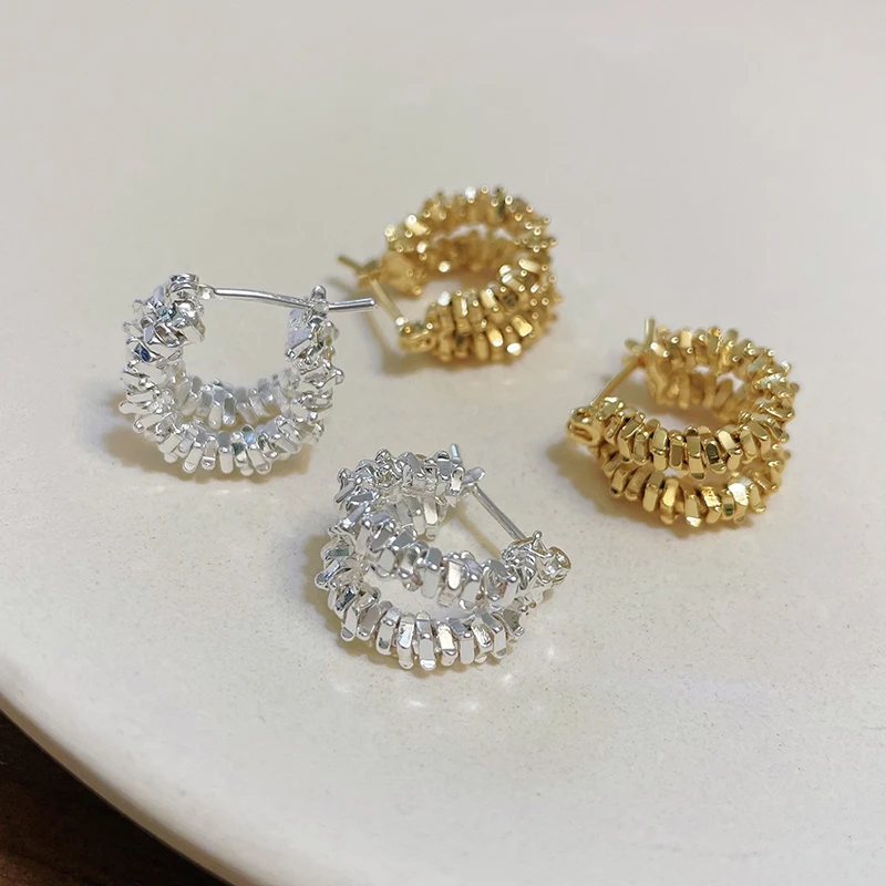 铜合金耳饰 小众设计双层繁星耳扣时尚通勤气质耳圈百搭耳环金色
