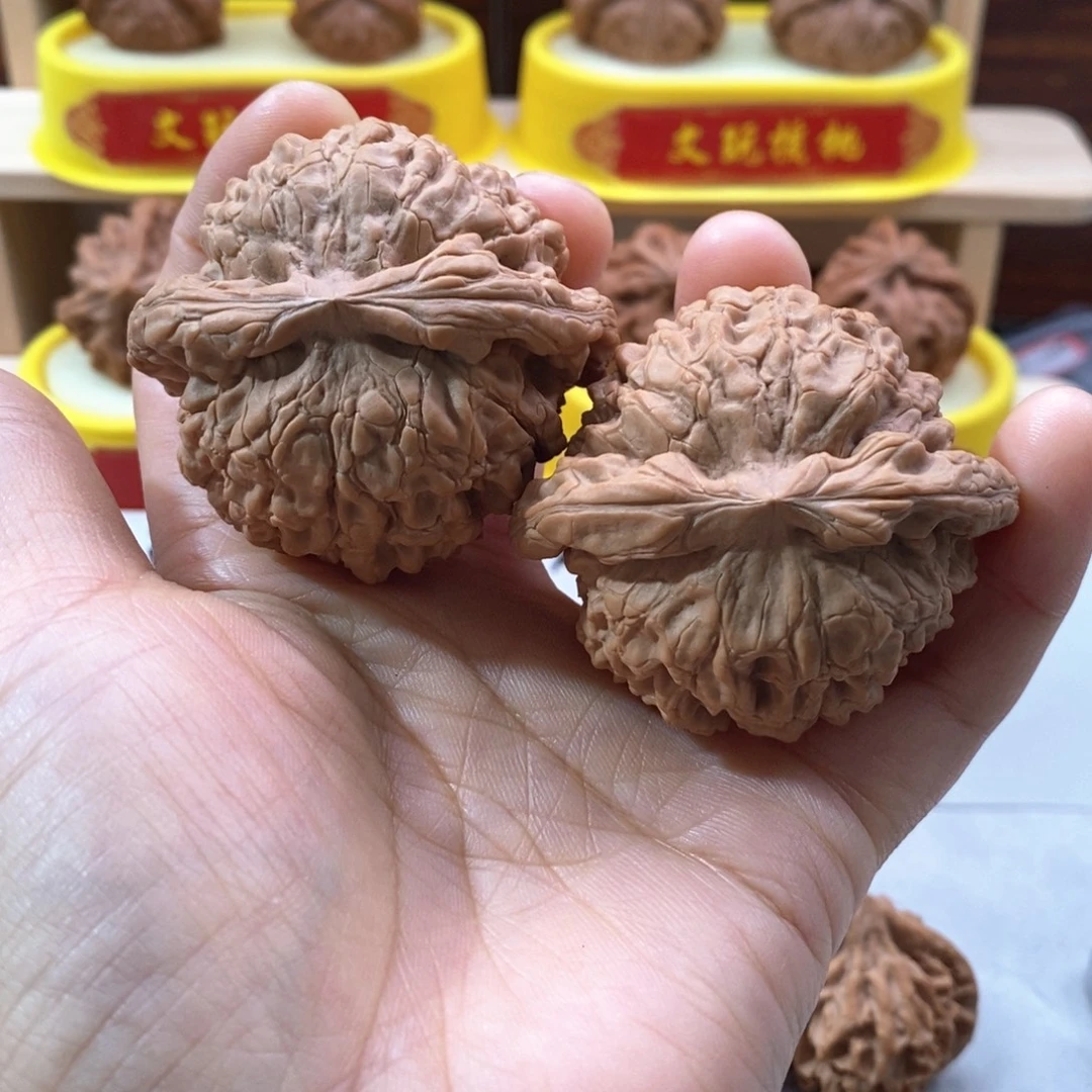 啊***进吊坠文玩核桃54龙鼎