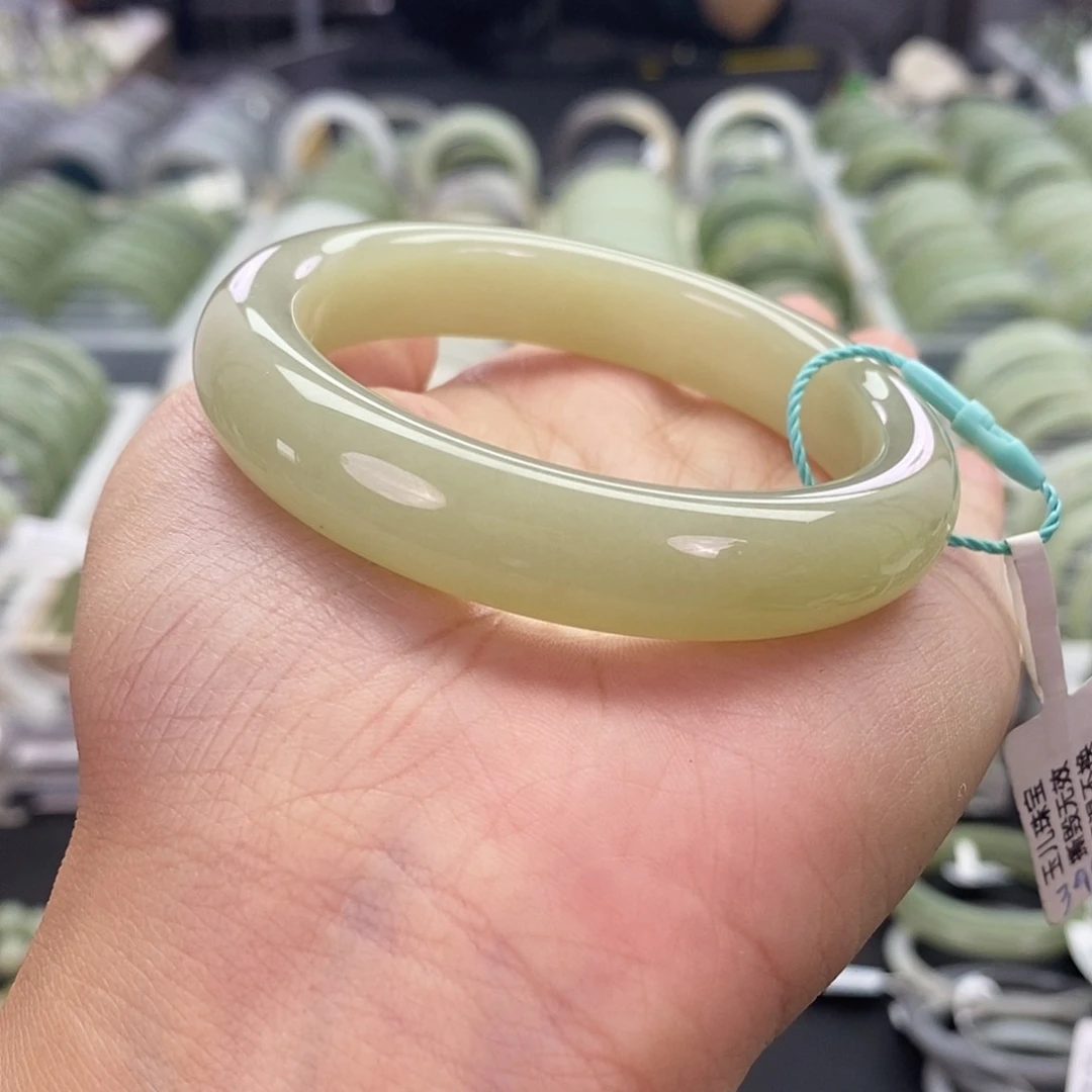 和田玉未镶嵌珠宝奇石和田玉手镯55.56