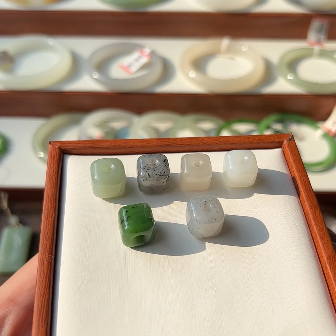 和田玉未镶嵌吊坠(不含链)单个