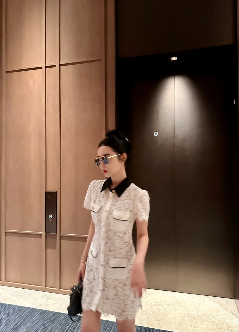 DL乐乐家【月光华尔兹】黑色翻领短袖法式白色钩花小香风A字连衣裙