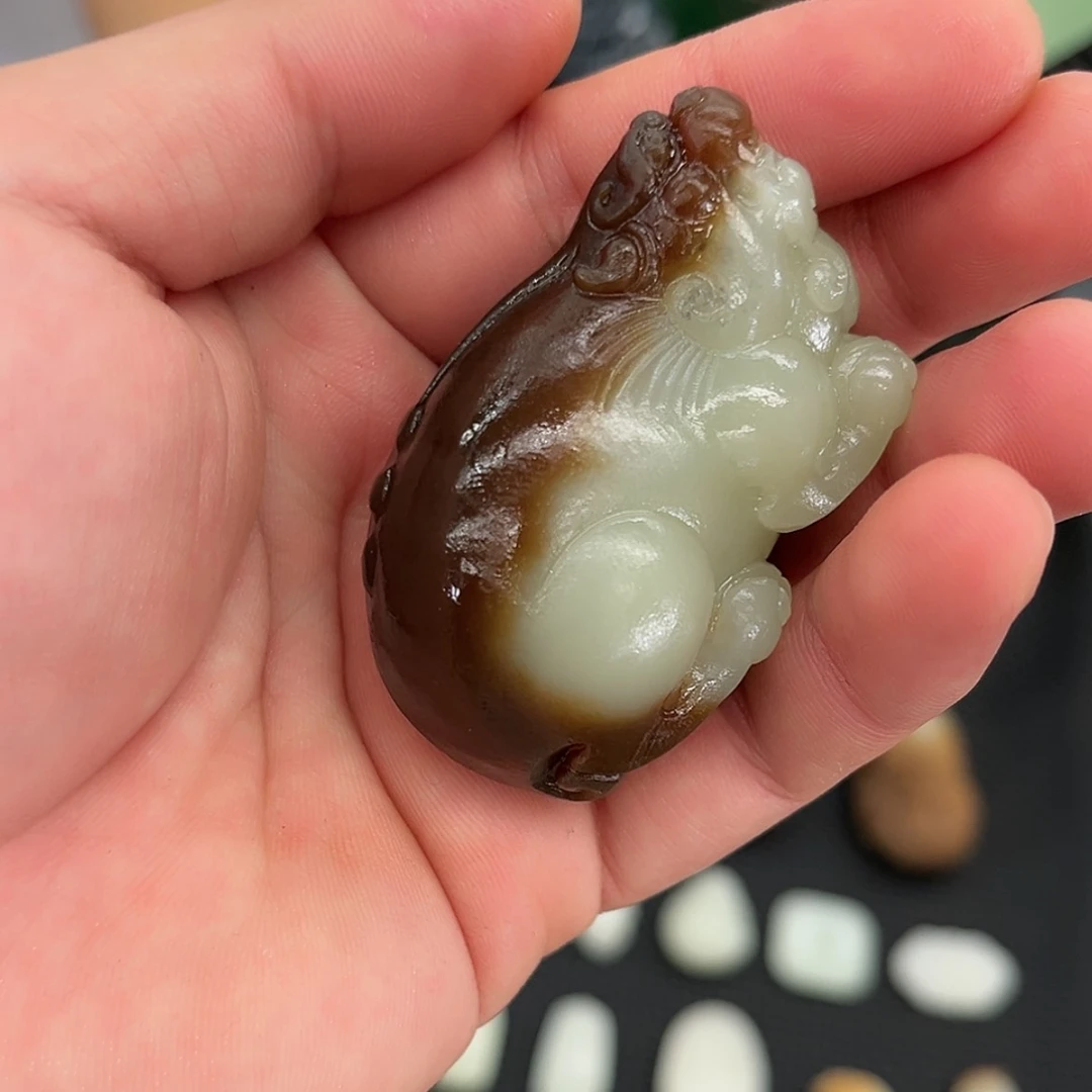 【闪购商品】颈饰未镶嵌和田玉（糖玉）