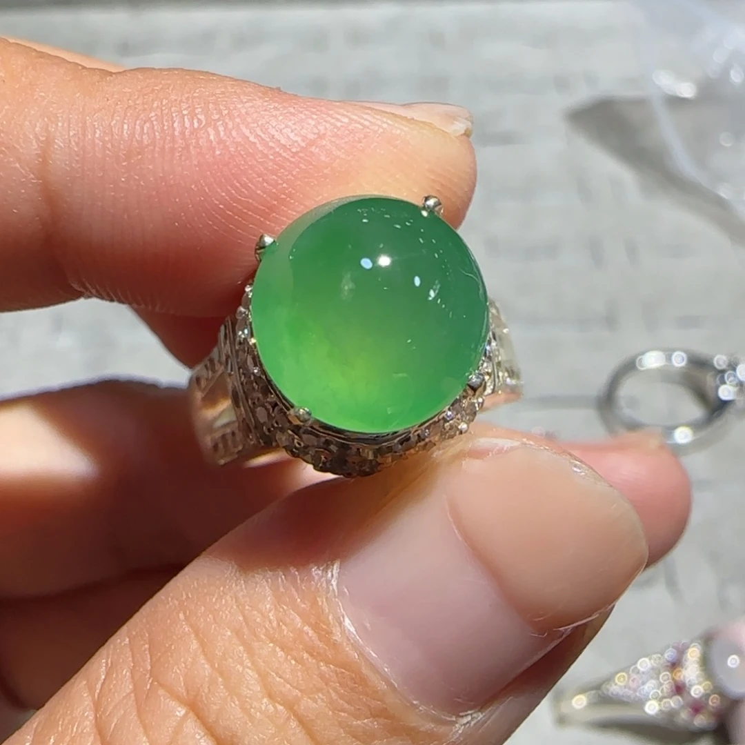 翡翠未镶嵌戒指翡翠