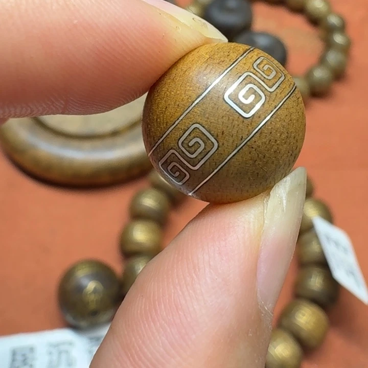 大叶紫檀（黑酸枝木类）