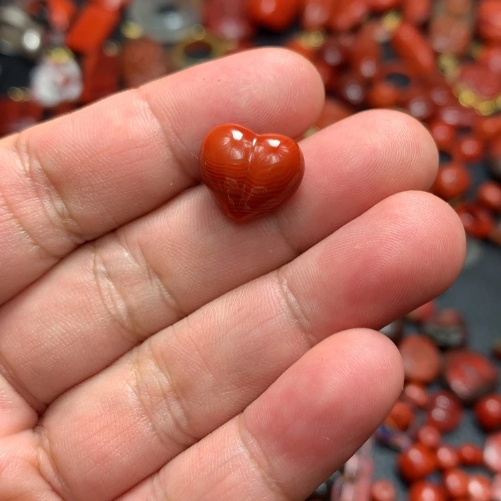 南红玛瑙未镶嵌颈饰