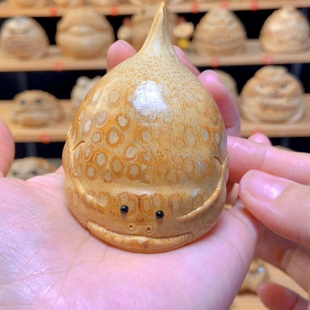 竹根雕鲶鱼年年有余