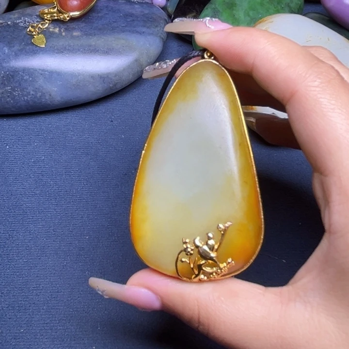 和田玉未镶嵌珠宝奇石