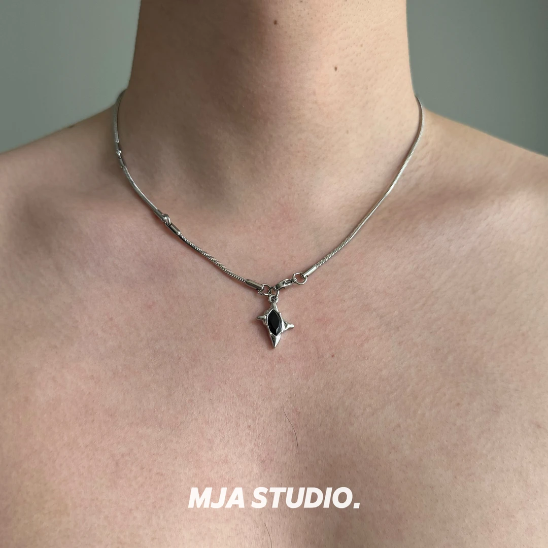 钛钢项链 双子星锆石项链男款嘻哈冷淡风女锁骨链小众高级感颈链