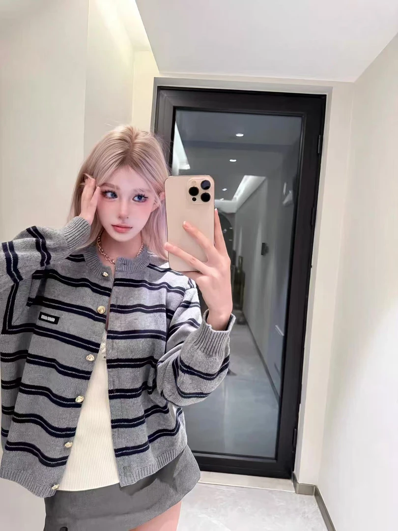 秋冬新款学院风美式条纹撞色针织开衫女百搭休闲早秋毛衣外套上衣