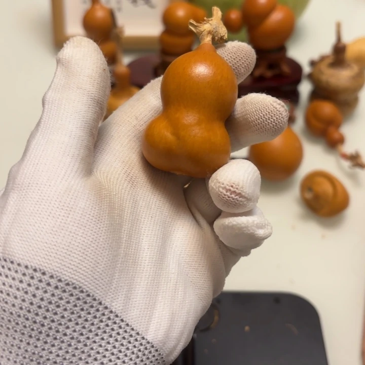 暖***福天然手捻老皮葫芦