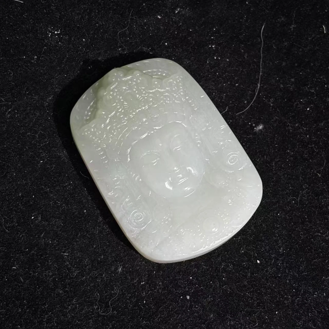 lot22和田玉翠青观音挂牌/保利