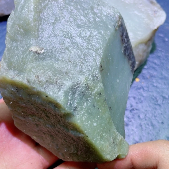 和田玉未镶嵌珠宝半成品