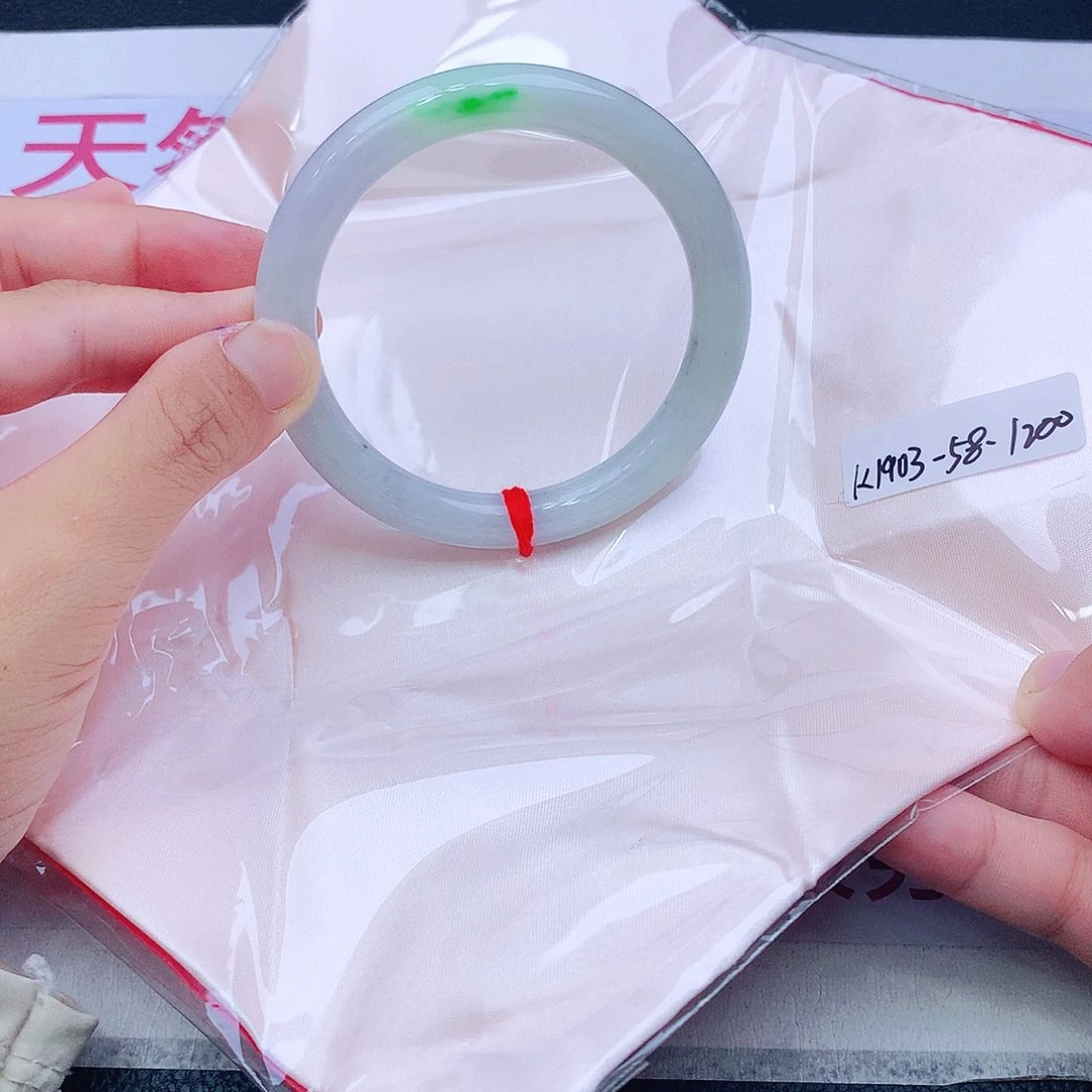 未镶嵌手镯翡翠翡翠