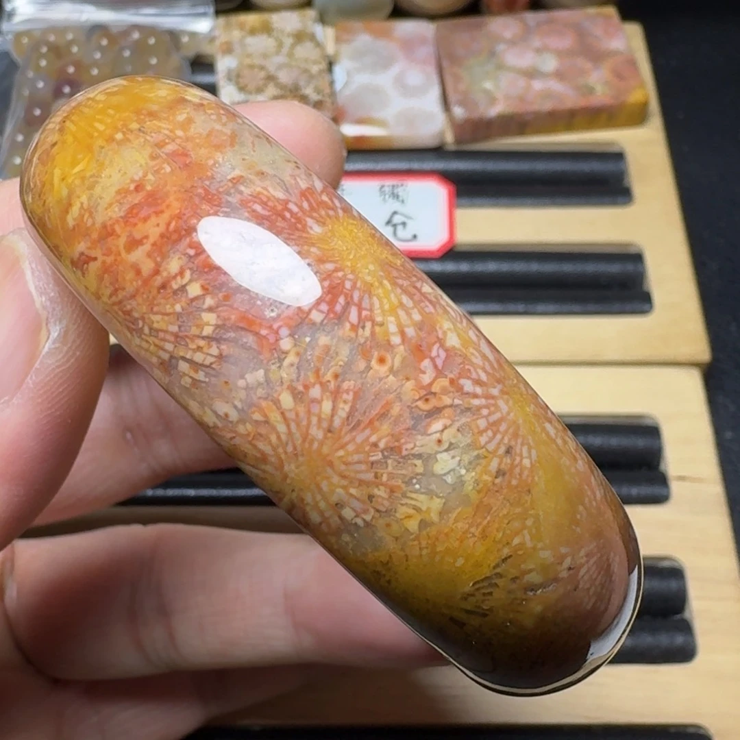 硅化玉纯天然色有机玉石未镶嵌56圈口