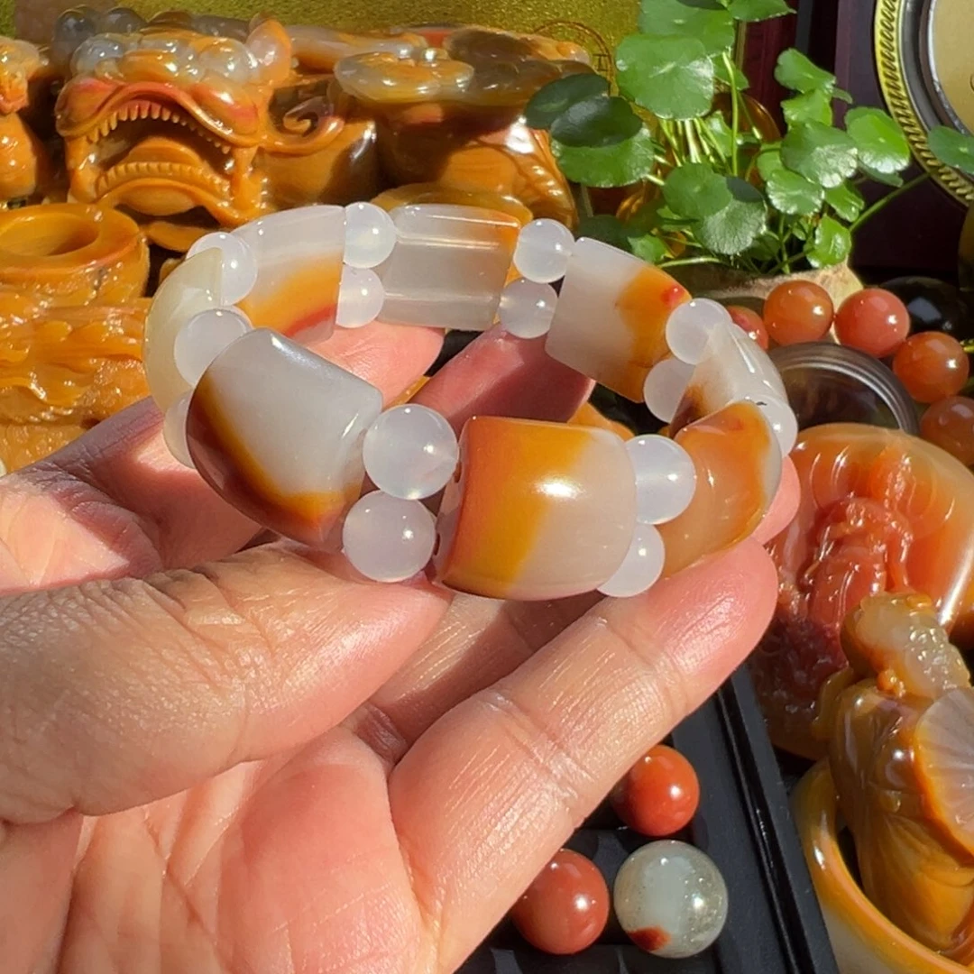 石英质玉未镶嵌颈饰