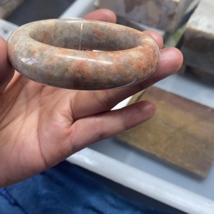 石英岩玉未镶嵌5252微瑕