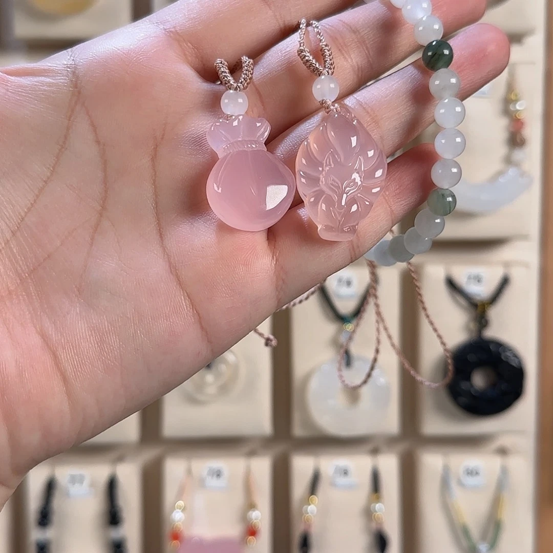 卓***玛玛瑙/玉髓未镶嵌颈饰
