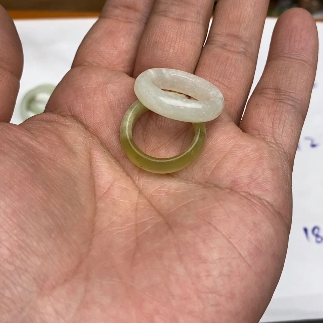 岫玉纯天然岫玉假一赔十17.5未镶嵌