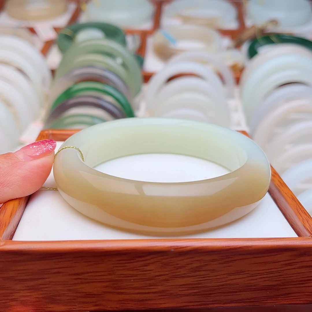 和田玉未镶嵌手镯58.6