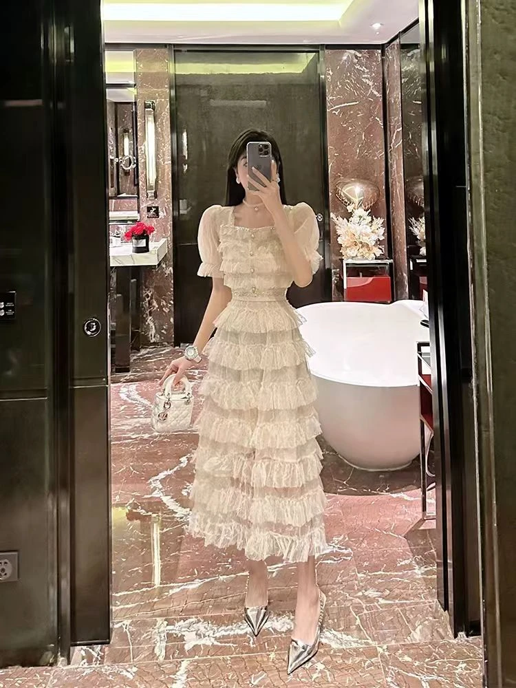 蛋糕连衣裙显瘦气质夏季法式泡泡袖甜美裙子公主长款方领