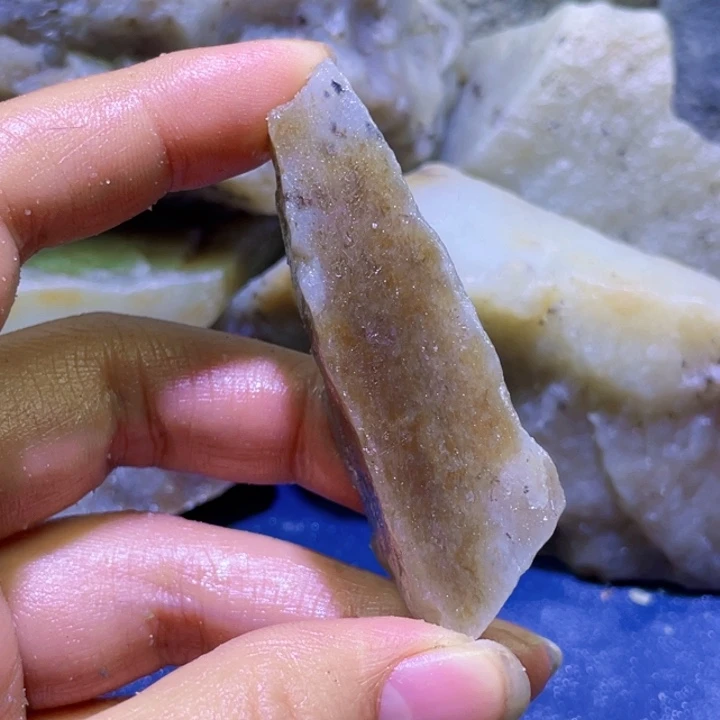 和田玉未镶嵌珠宝半成品