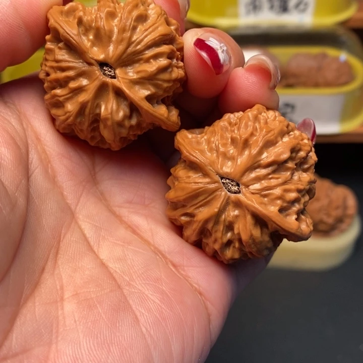 吊坠文玩核桃40金牛
