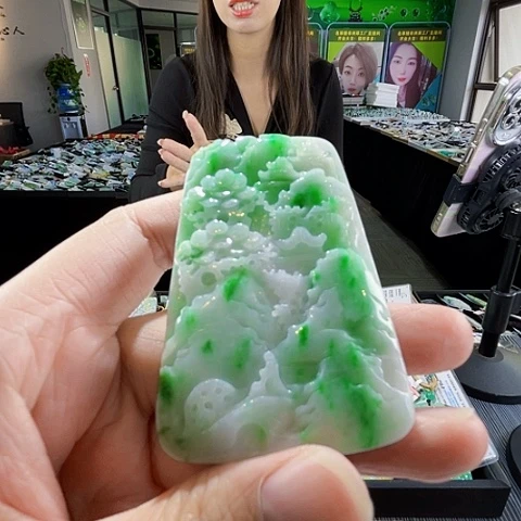 翡翠未镶嵌颈饰翡翠
