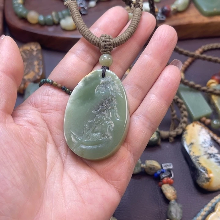 莫***齐岫岩河磨玉（透闪石质玉）未镶嵌珠宝半成品