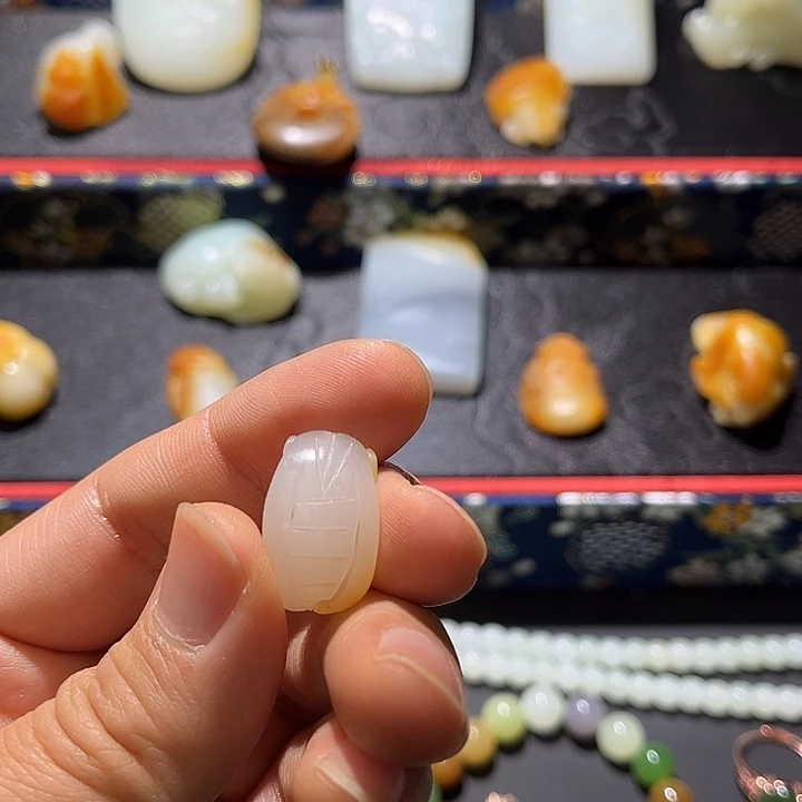 和田玉未镶嵌吊坠(不含链)