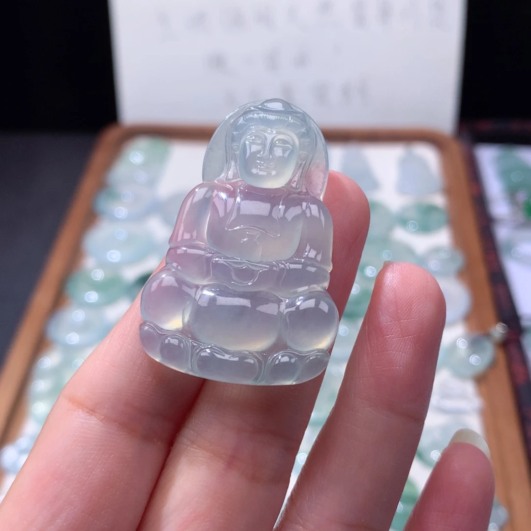 颈饰未镶嵌翡翠冰种正装观音
