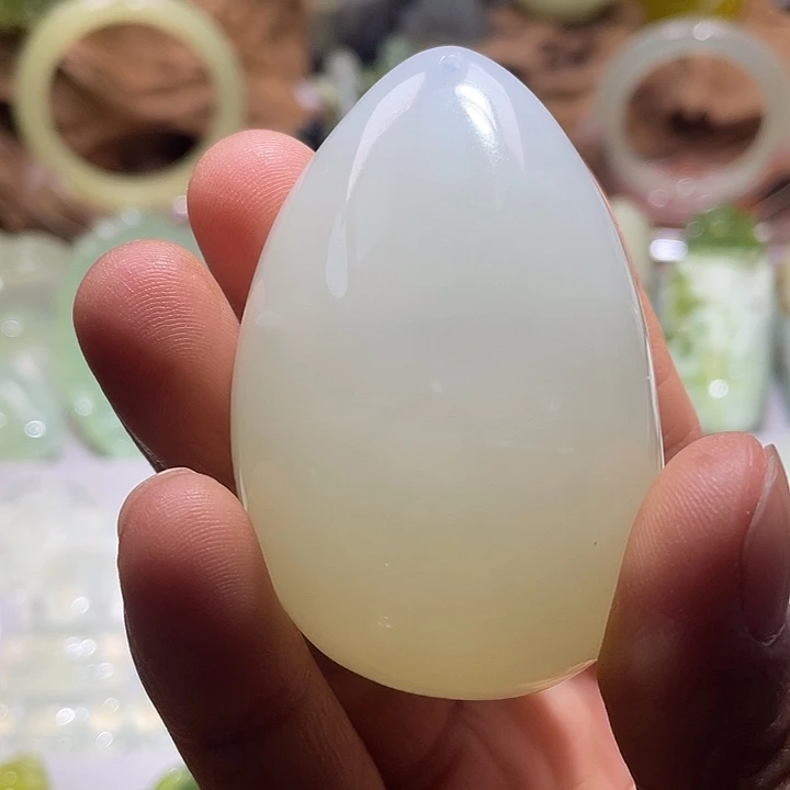 蛇纹石玉未镶嵌珠宝奇石