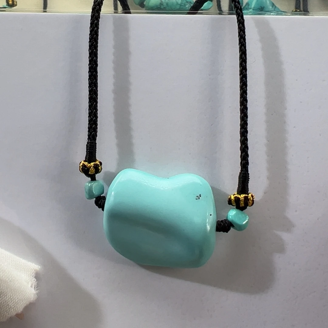 绿松石未镶嵌挂件