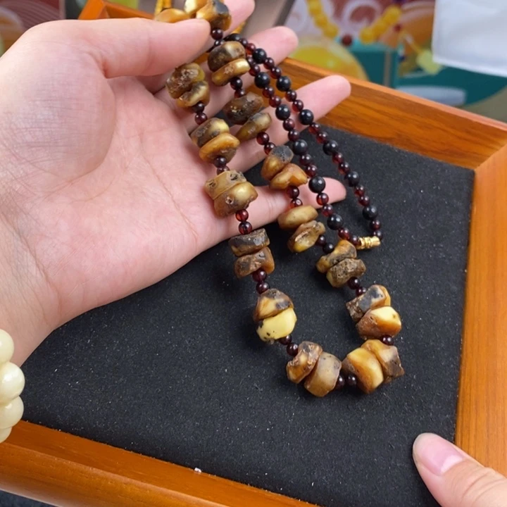 未镶嵌琥珀珠宝奇石