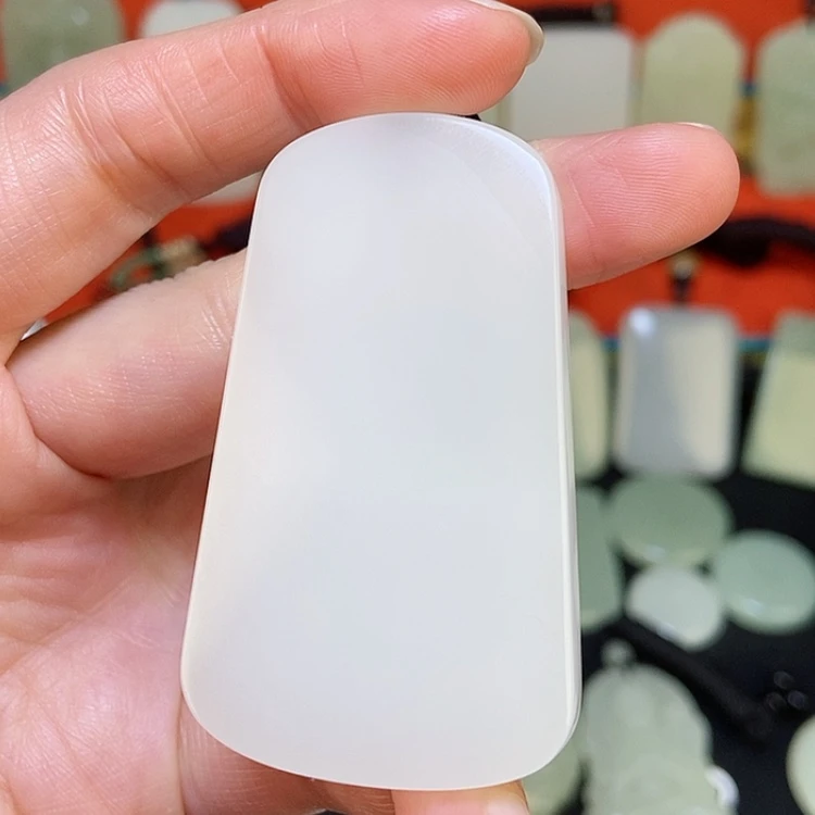 【闪购商品】颈饰未镶嵌和田玉