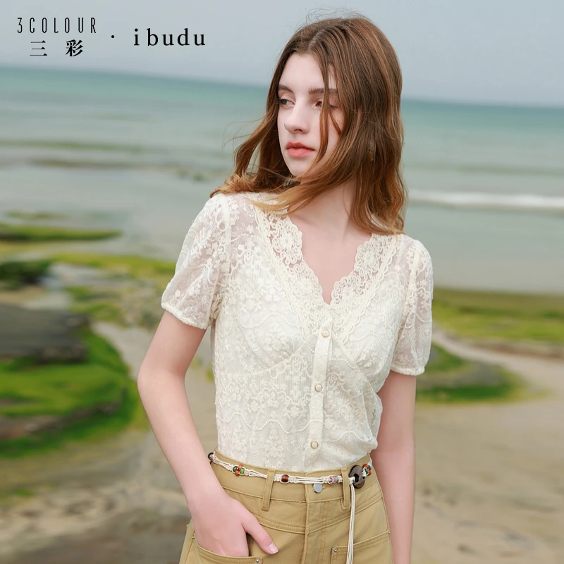三彩ibudu2025夏季新款镂空绣花两件套V领吊带衬衣女