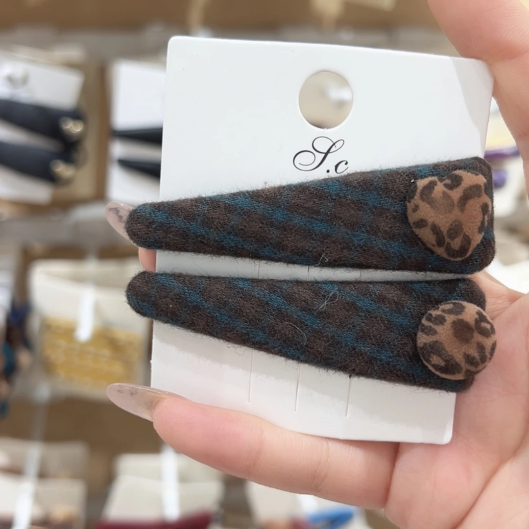 皮质铁合金豹纹爱心格子鸭夹