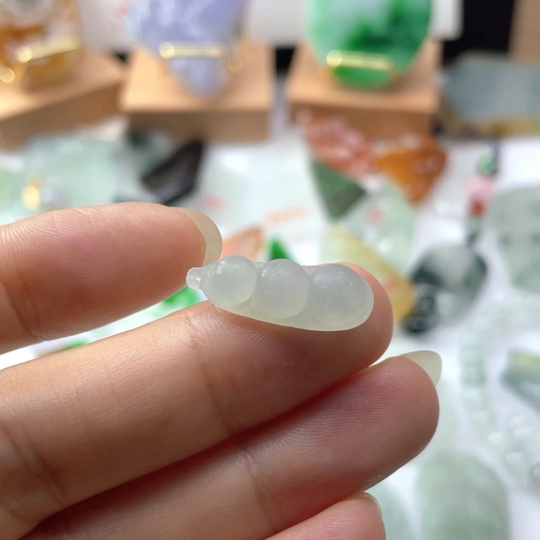 定制翡翠未镶嵌天然缅甸翡翠