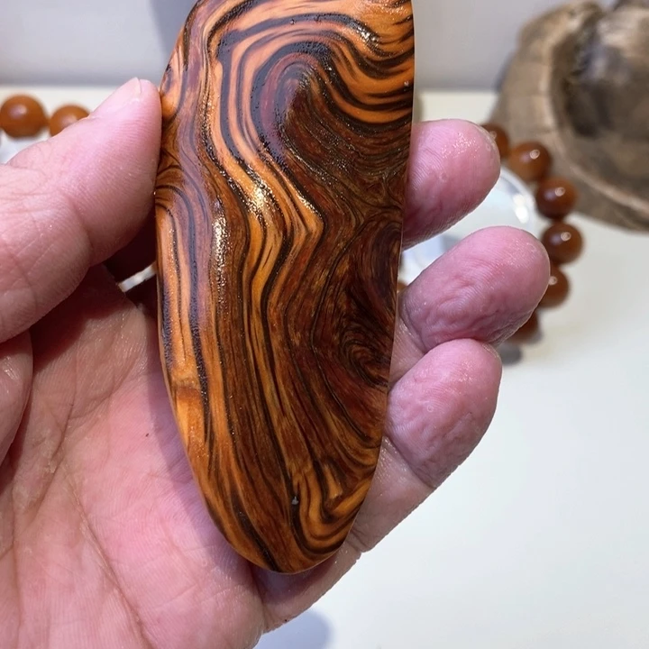 柏木（崖柏）风*太行崖柏陈化料把玩件