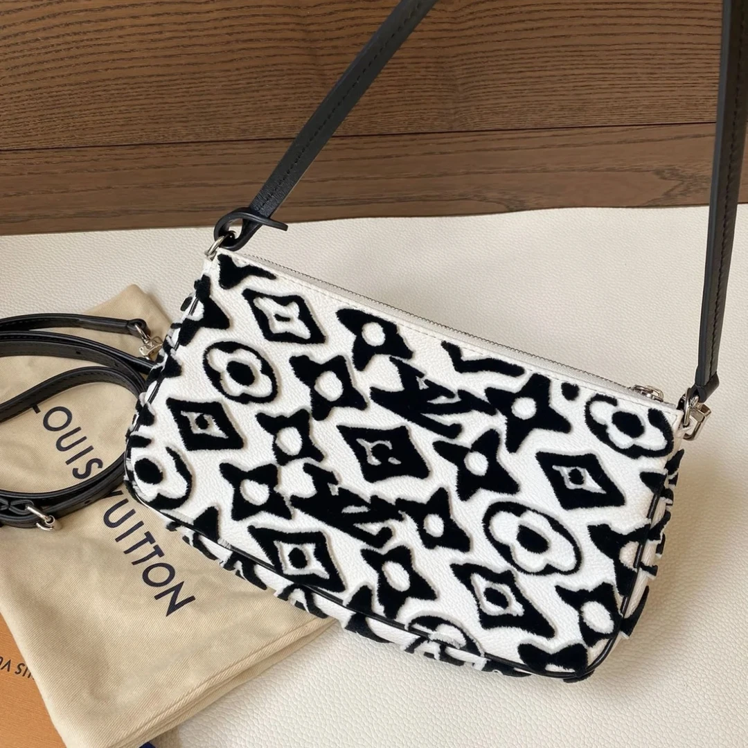 99新 LouisVuitton/路易威登 蔚蓝中古/Urs Fischer联名大麻将