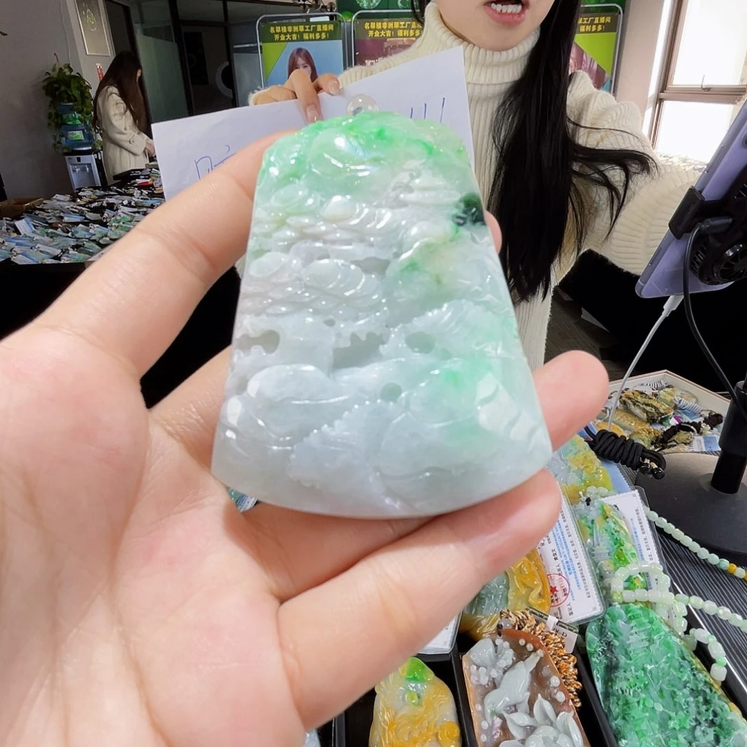 颈饰未镶嵌翡翠一