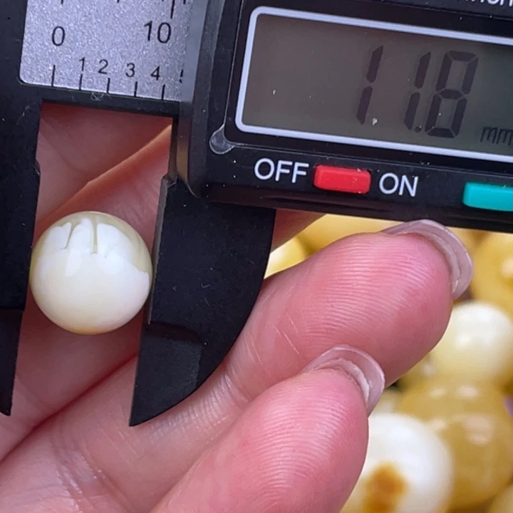 蜜蜡未镶嵌裸石117