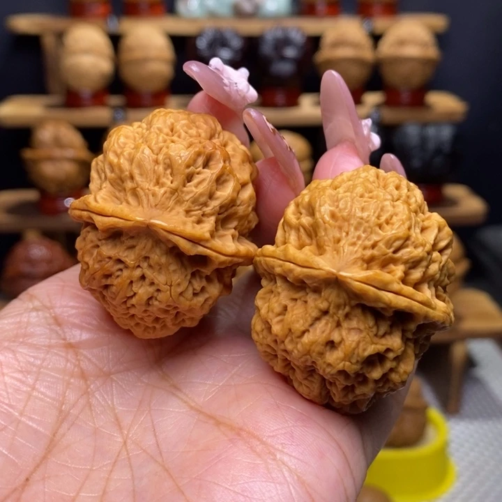 文玩核桃把件七星绣球33号