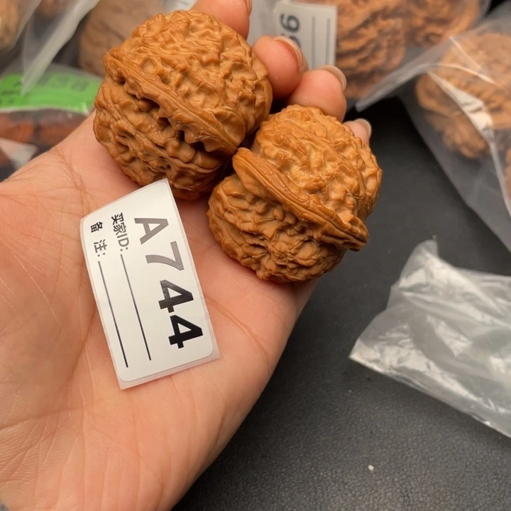 文玩核桃吊坠核桃