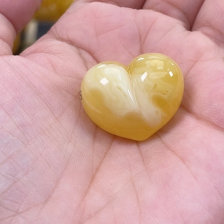 琥珀未镶嵌珠宝奇石琥珀h19