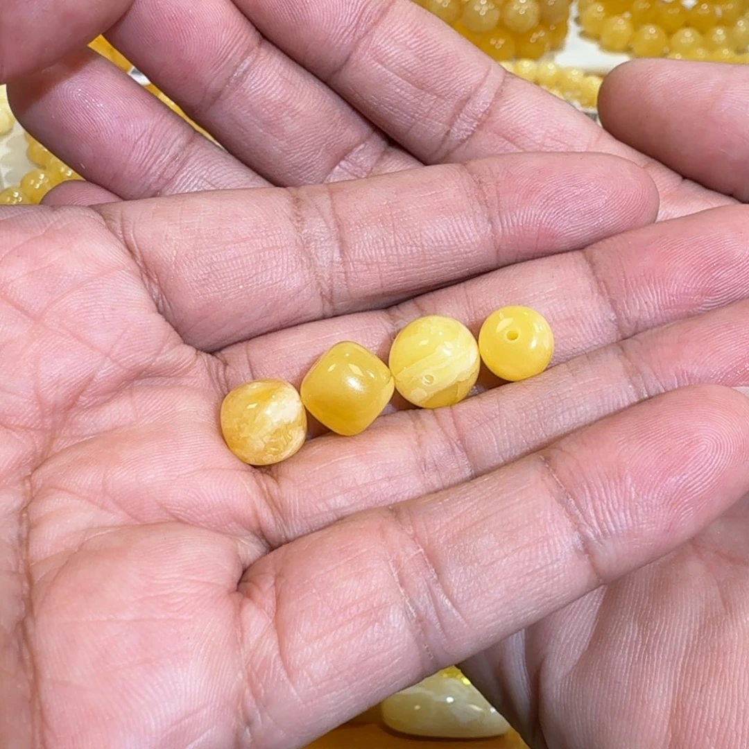 小***富琥珀未镶嵌珠宝奇石老型单珠